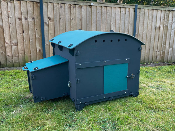 Black Standard Chicken Coop (Up to 4 large chickens)