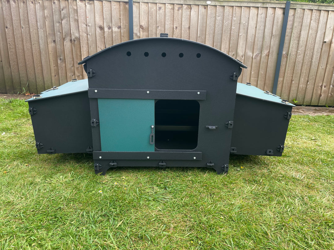 Black large Chicken Coop with Two Double Nest Boxes (Up to 6 large chickens)