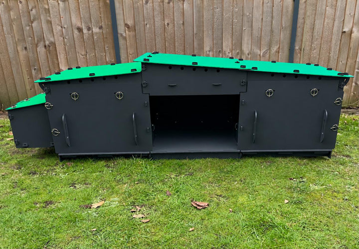 Black Extra Large Chicken Coop ( Up to 12 large chickens)